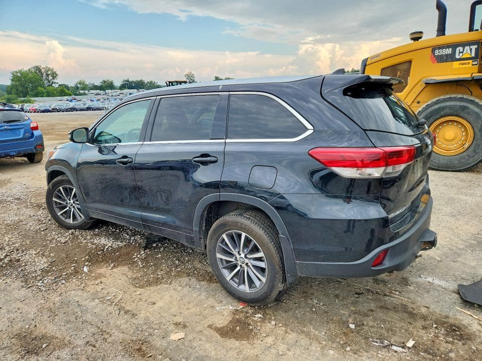 2017 TOYOTA HIGHLANDER XLE 2