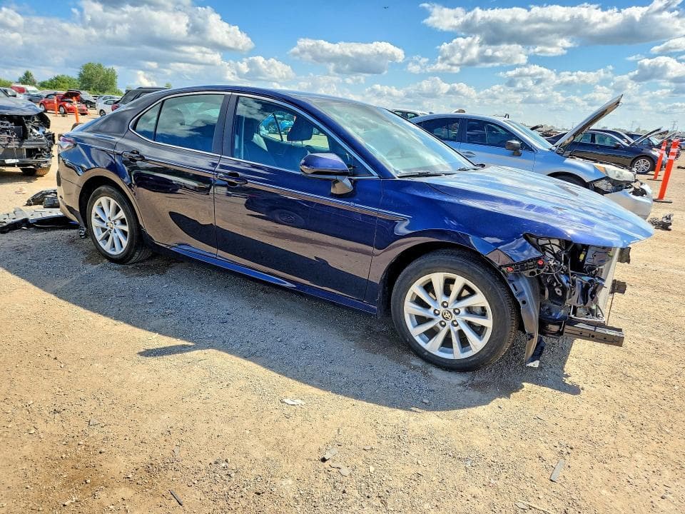 2022 TOYOTA CAMRY LE 4