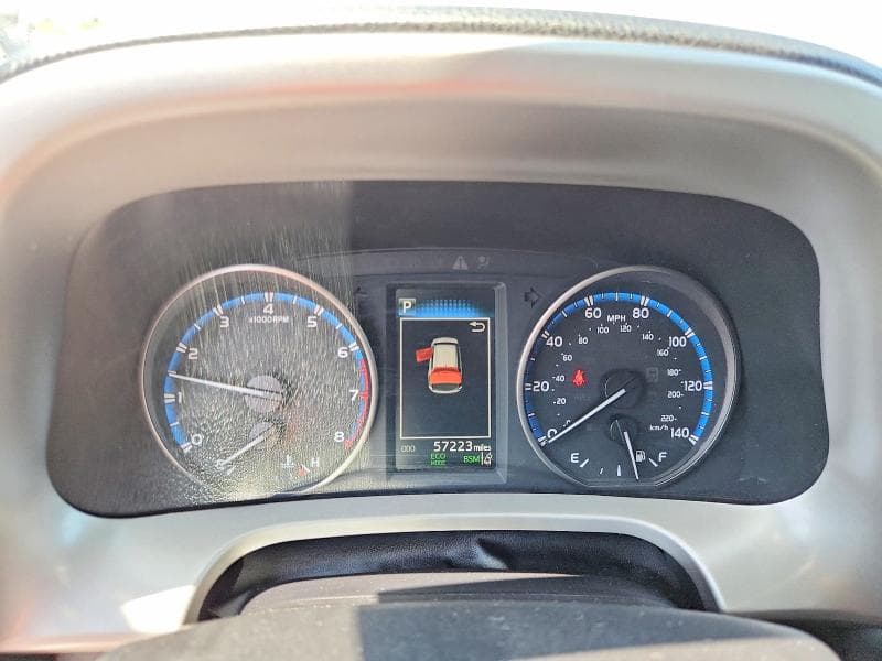 2017 TOYOTA RAV4 XLE 9
