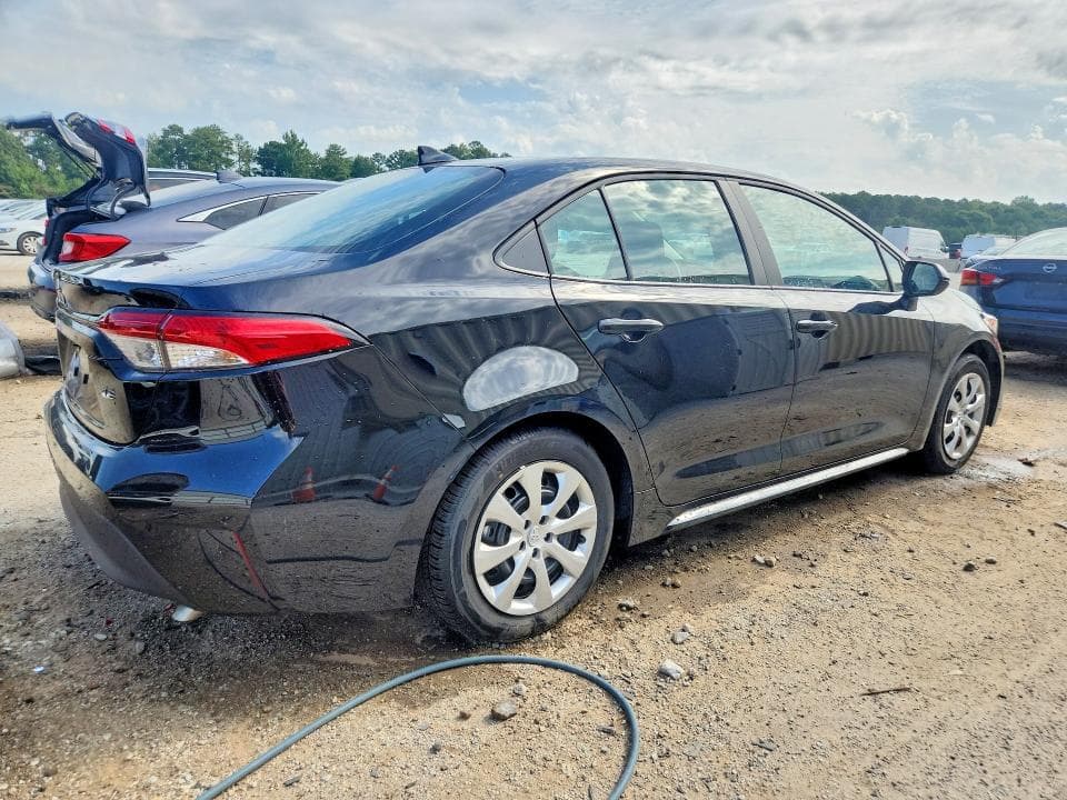 2026 TOYOTA COROLLA LE 3