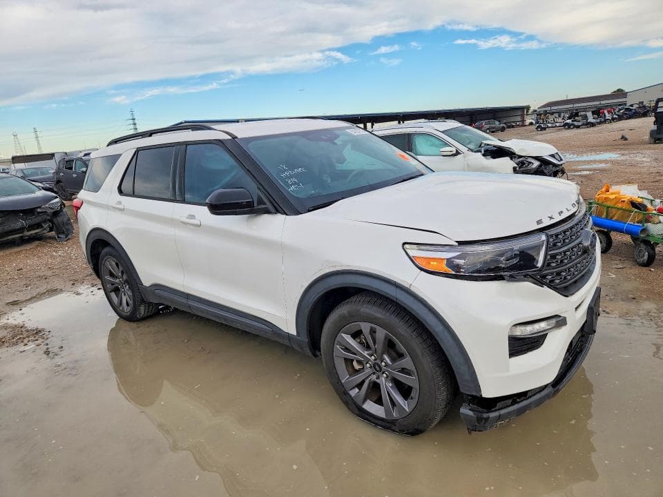2022 FORD EXPLORER XLT 4