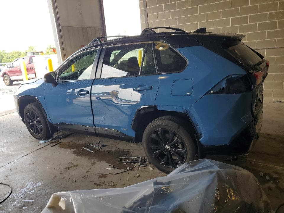 2023 TOYOTA RAV4 XSE 2