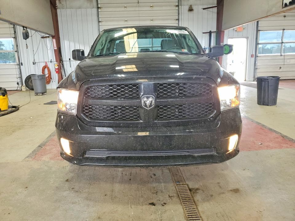 2018 RAM 1500 ST 5