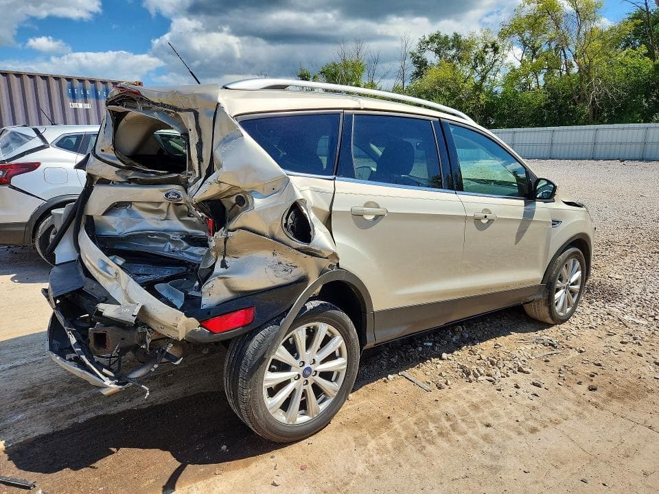 2017 FORD ESCAPE TITANIUM 3