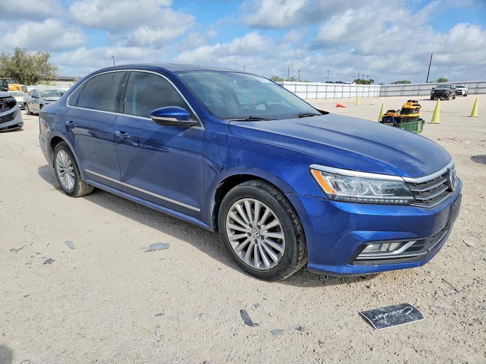 2017 VOLKSWAGEN PASSAT SE 4