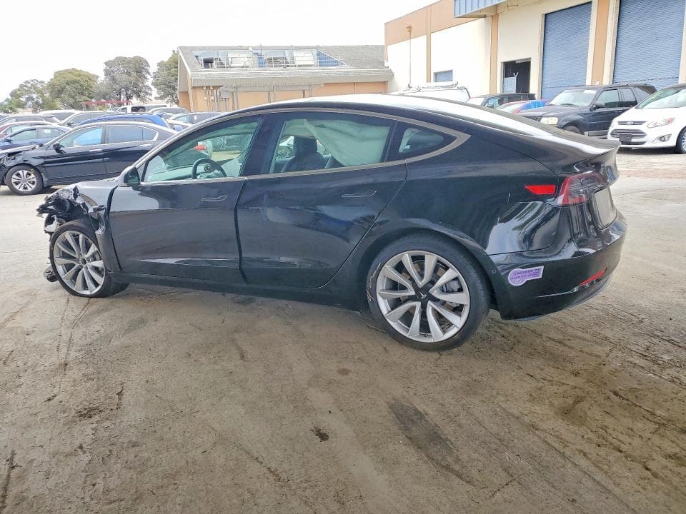 2018 TESLA MODEL 3 2