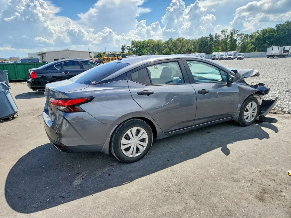 2023 NISSAN VERSA S 3