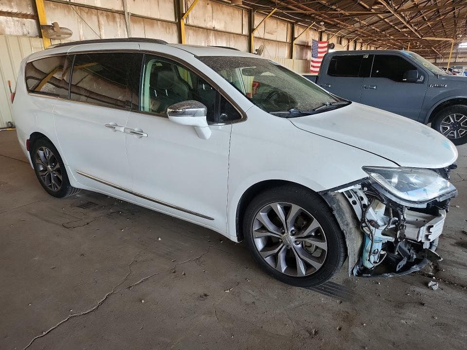 2018 CHRYSLER PACIFICA LIMITED 4