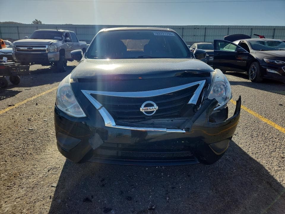 2017 NISSAN VERSA 1.6 SV 5