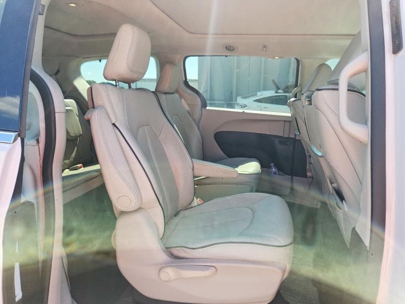 2018 CHRYSLER PACIFICA HYBRID LIMITED 11
