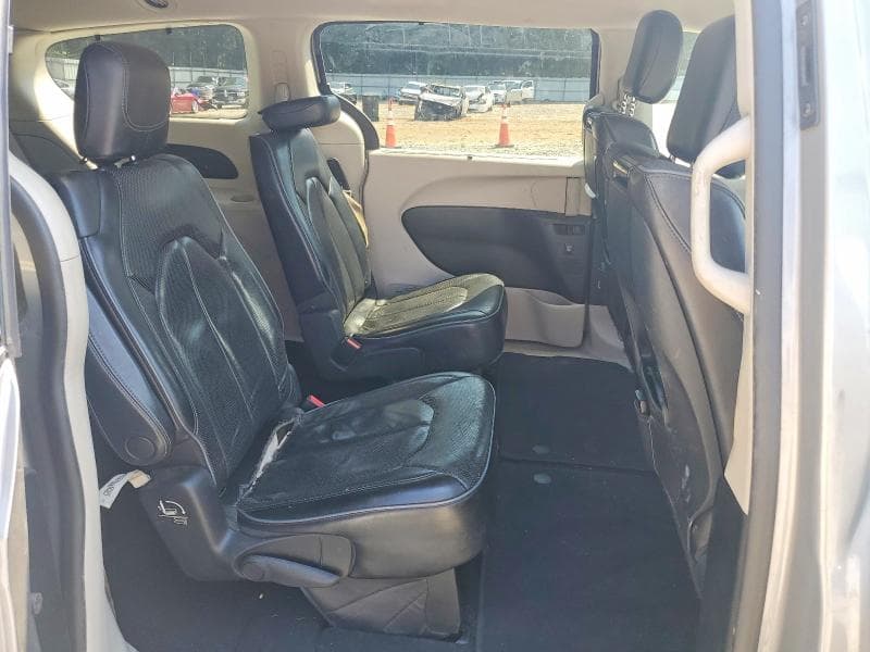 2018 CHRYSLER PACIFICA LIMITED 11