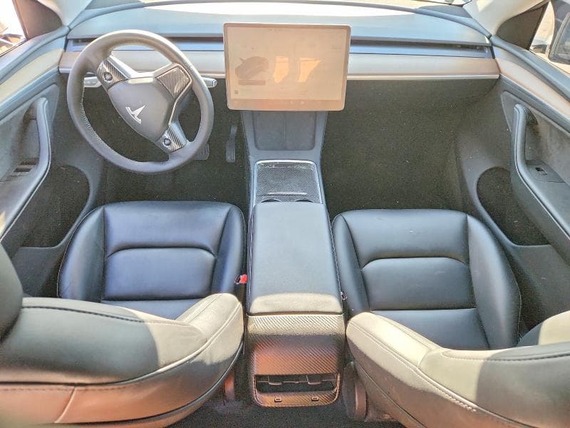 2023 TESLA MODEL Y 8