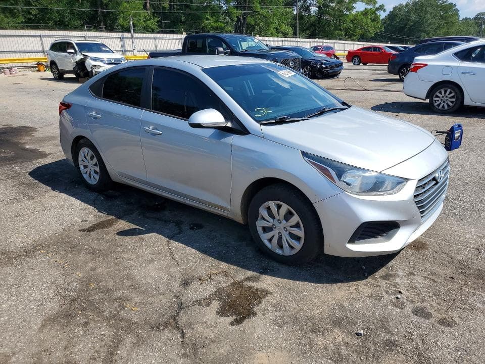 2019 HYUNDAI ACCENT SE 4