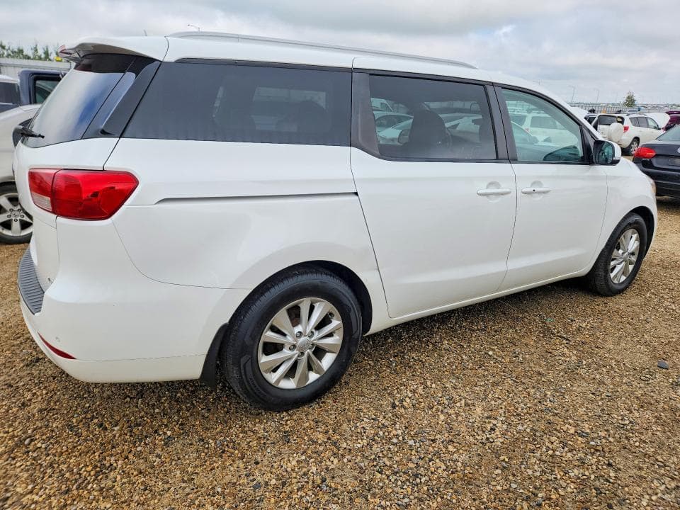 2017 KIA SEDONA LX 3