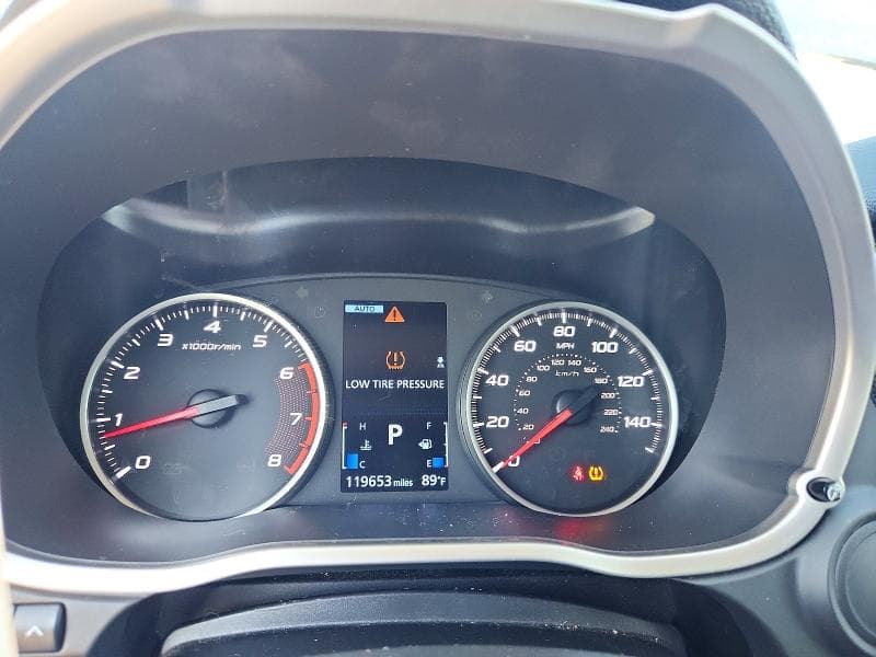 2019 MITSUBISHI ECLIPSE CROSS ES 9