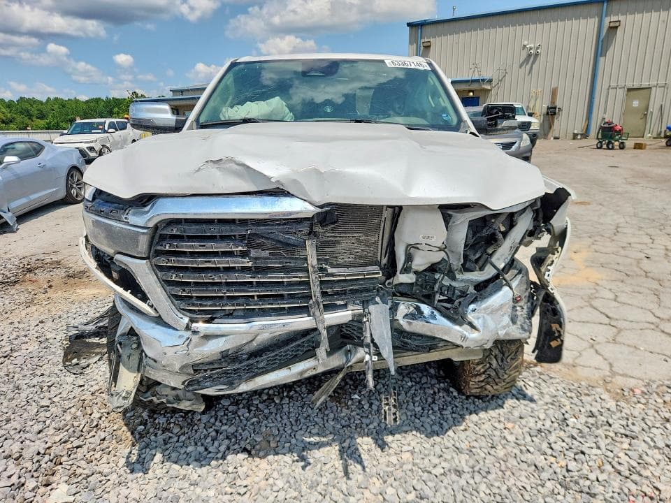 2025 RAM 1500 LARAMIE 5