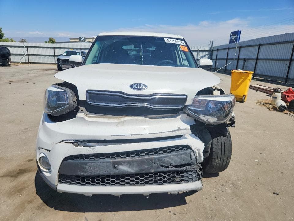 2019 KIA SOUL + 5