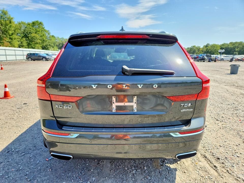 2019 VOLVO XC60 T5 INSCRIPTION 6