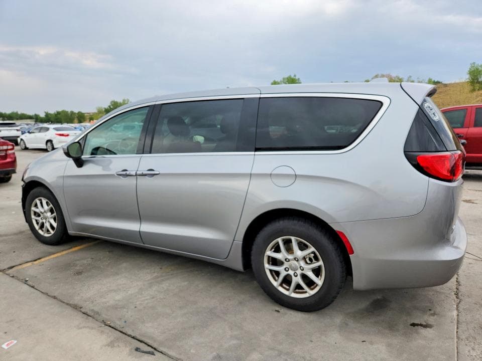 2017 CHRYSLER PACIFICA TOURING 2