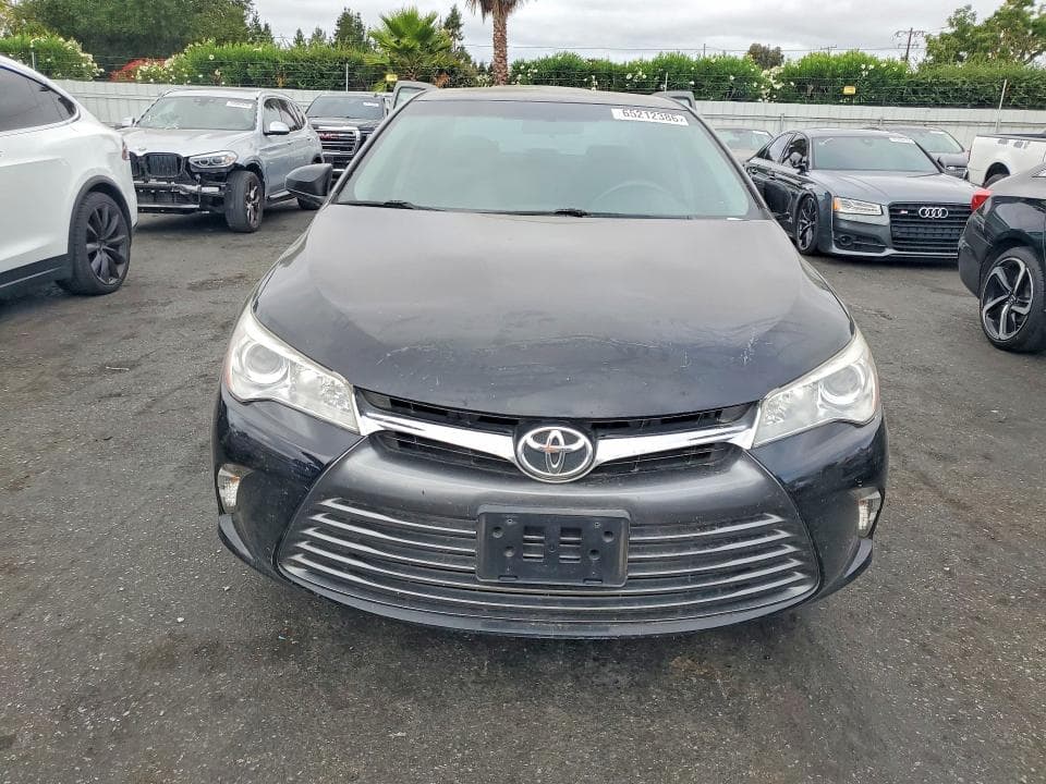 2017 TOYOTA CAMRY LE 5