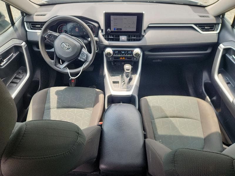 2023 TOYOTA RAV4 XLE 8