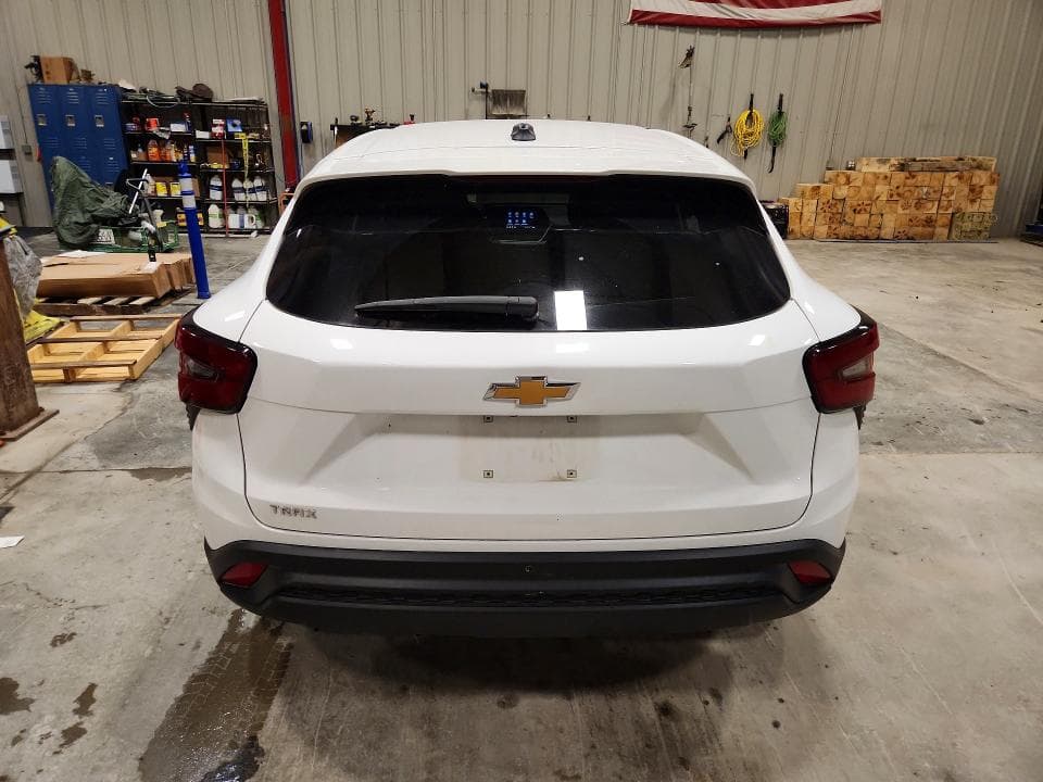 2025 CHEVROLET TRAX LS 6