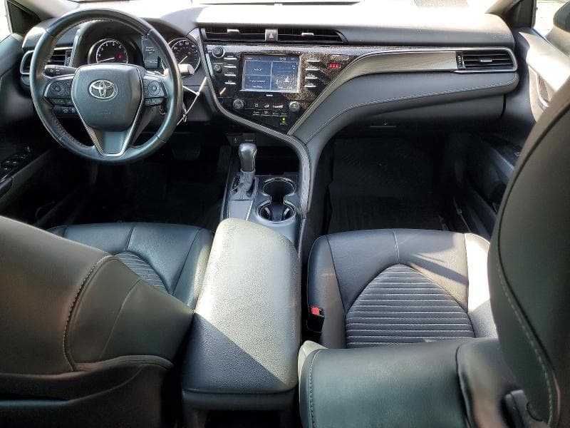 2020 TOYOTA CAMRY SE 8
