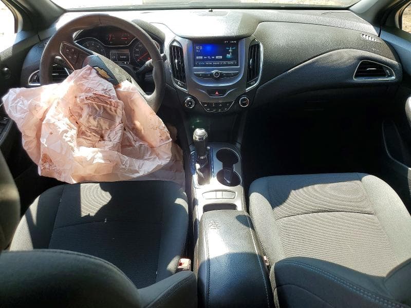 2017 CHEVROLET CRUZE LT 8