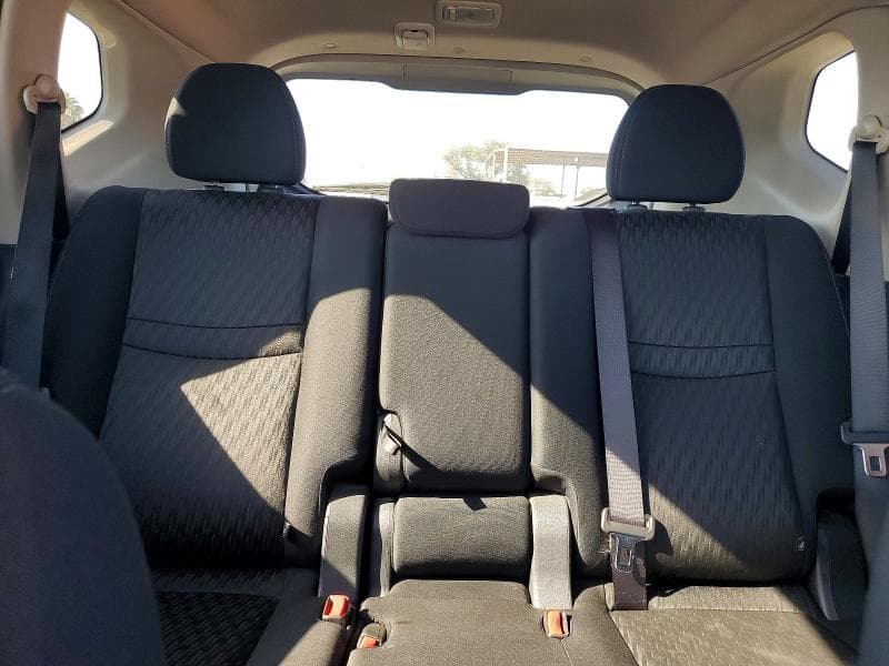 2017 NISSAN ROGUE SV 10