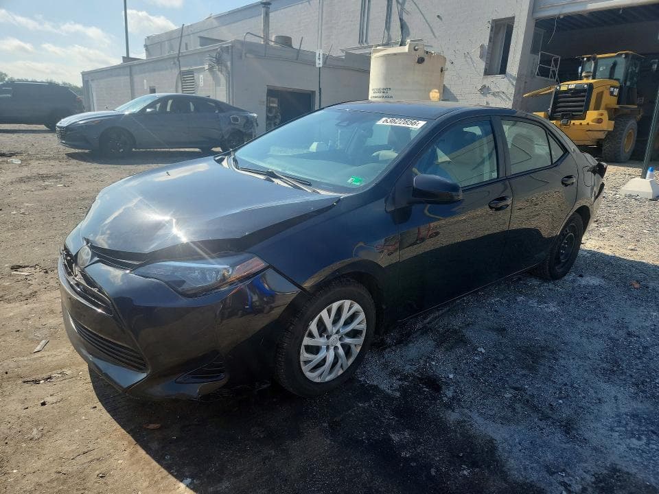 2018 TOYOTA COROLLA LE - 1