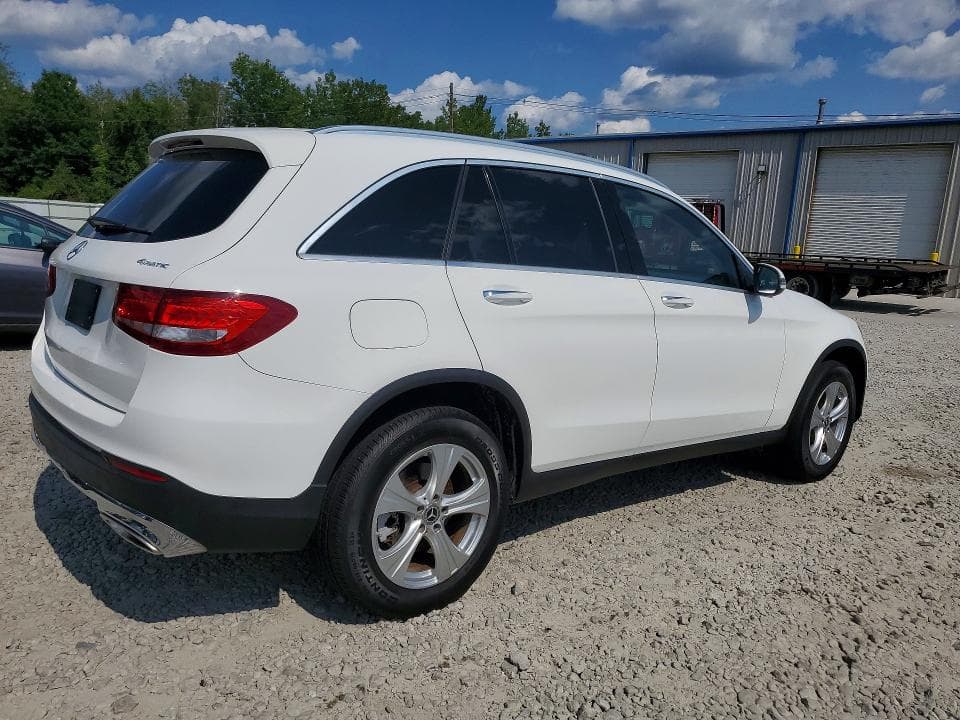 2017 MERCEDES-BENZ GLC 300 4MATIC 3