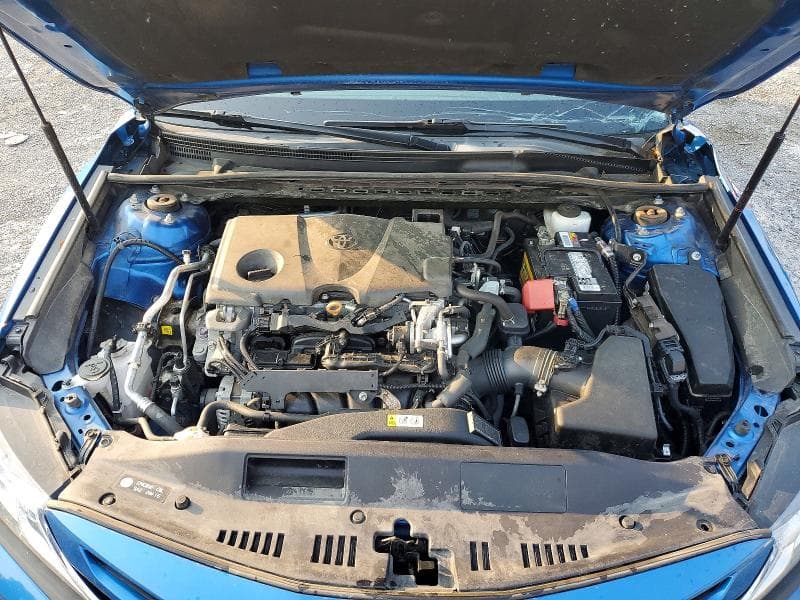 2020 TOYOTA CAMRY SE 11