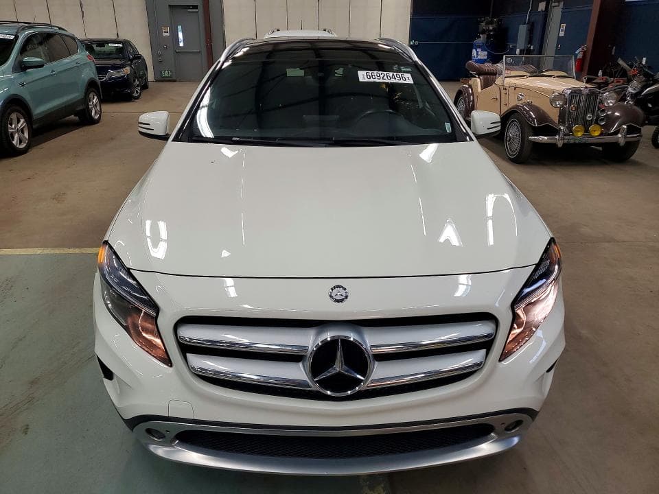 2017 MERCEDES-BENZ GLA 250 4MATIC 5