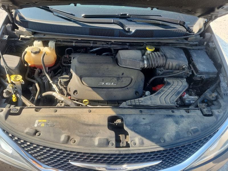 2018 CHRYSLER PACIFICA TOURING L 12