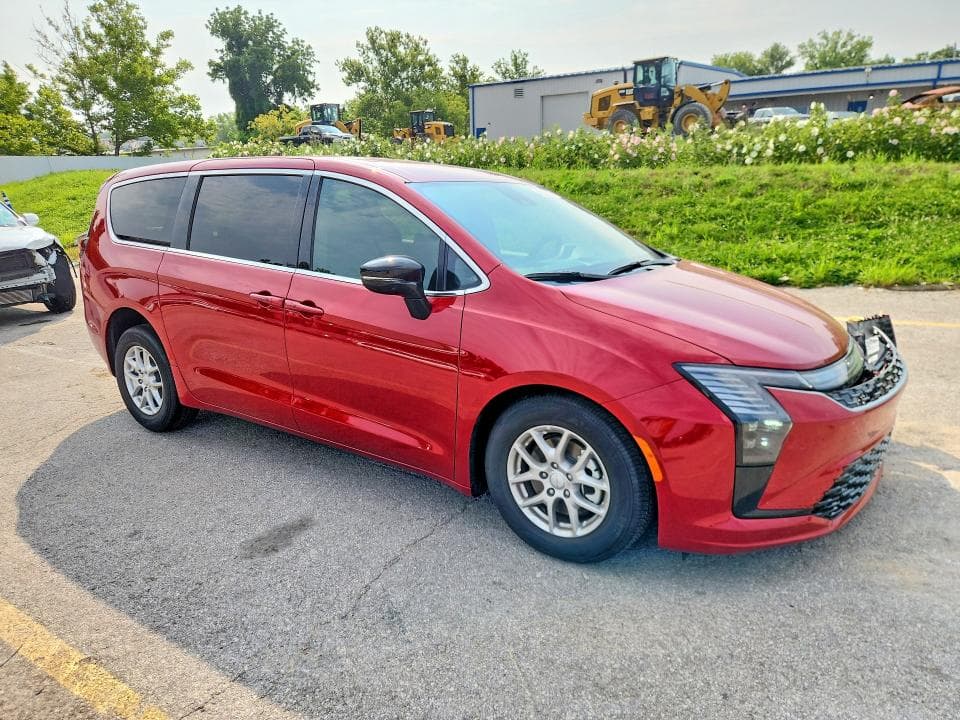 2027 CHRYSLER PACIFICA SELECT 4