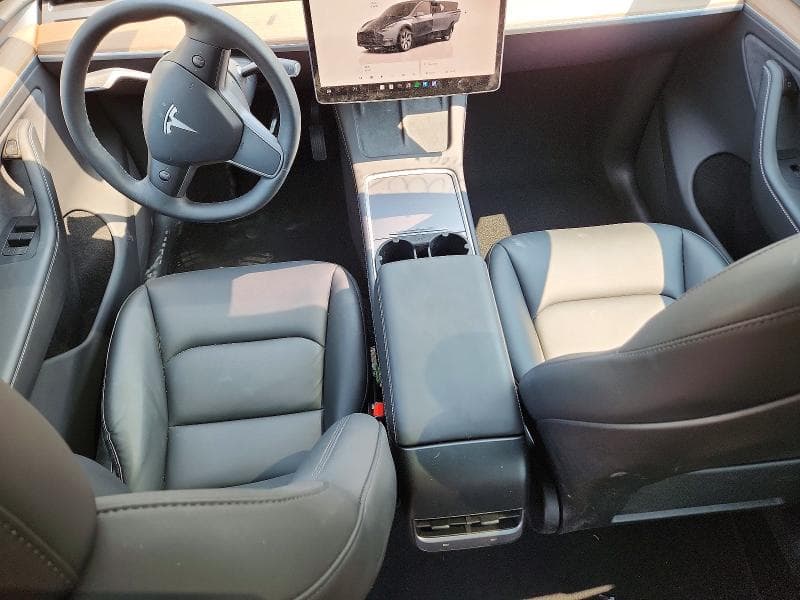 2023 TESLA MODEL Y 8