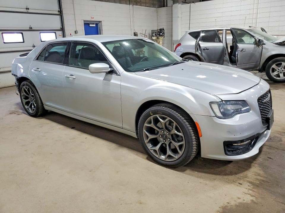 2019 CHRYSLER 300 TOURING 4