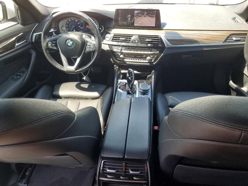 2019 BMW 530E 8