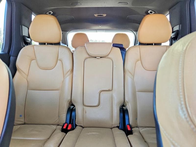 2017 VOLVO XC90 T6 10