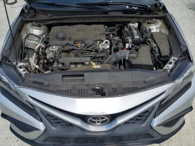 2022 TOYOTA CAMRY SE 11