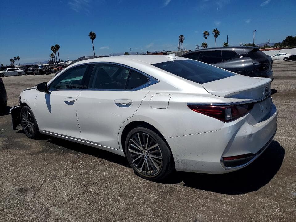 2025 LEXUS ES 300H 2
