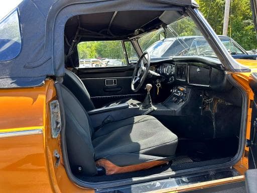 1974 MGB ROADSTER 5