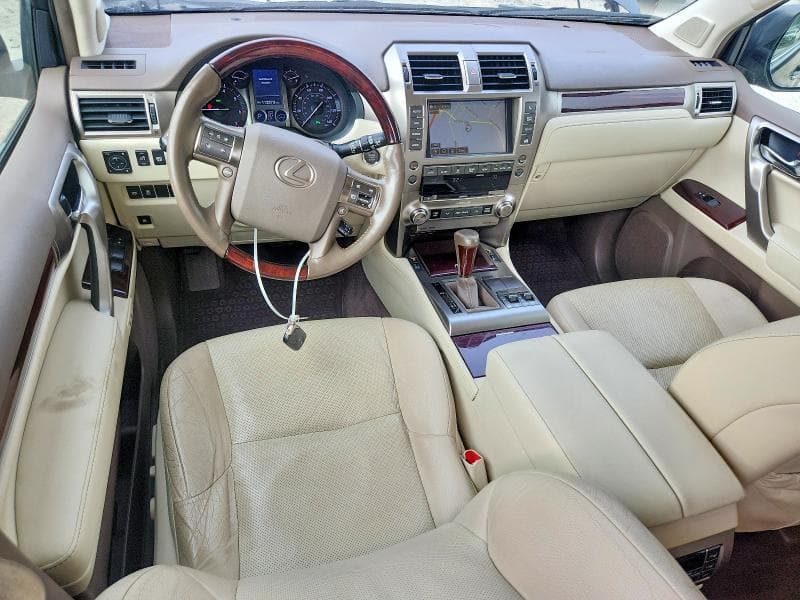 2017 LEXUS GX 460 8