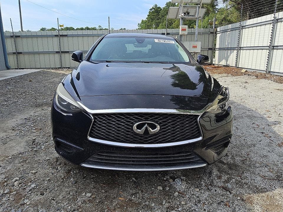 2018 INFINITI QX30 LUXURY 5