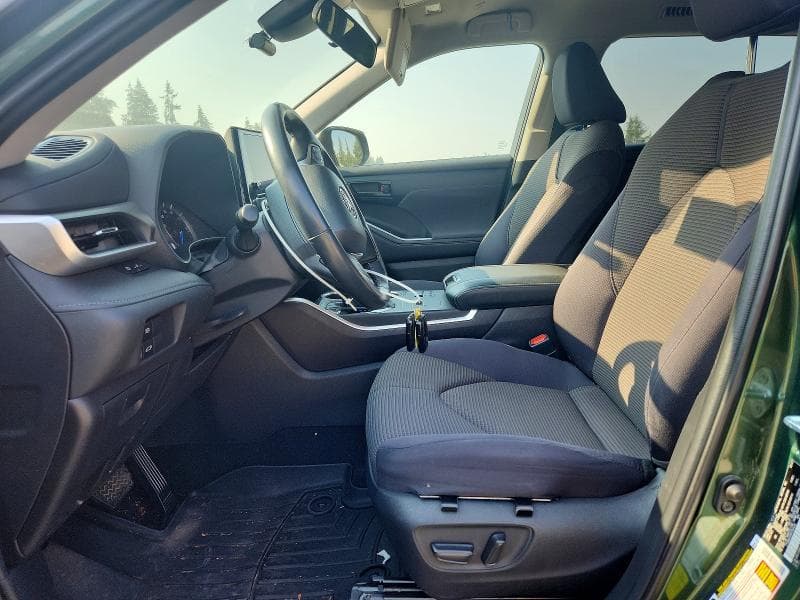 2023 TOYOTA HIGHLANDER HYBRID LE 7