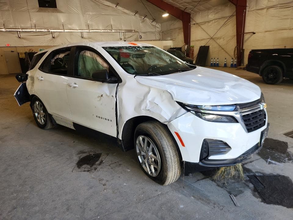 2024 CHEVROLET EQUINOX LS 4