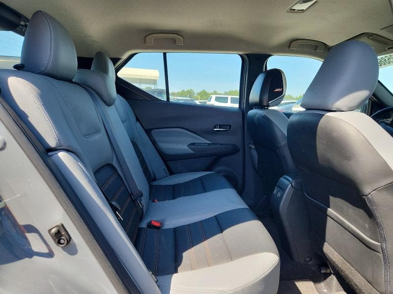 2021 NISSAN KICKS SR 11