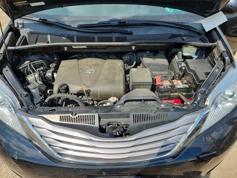 2017 TOYOTA SIENNA XLE 7-PASSENGER 12