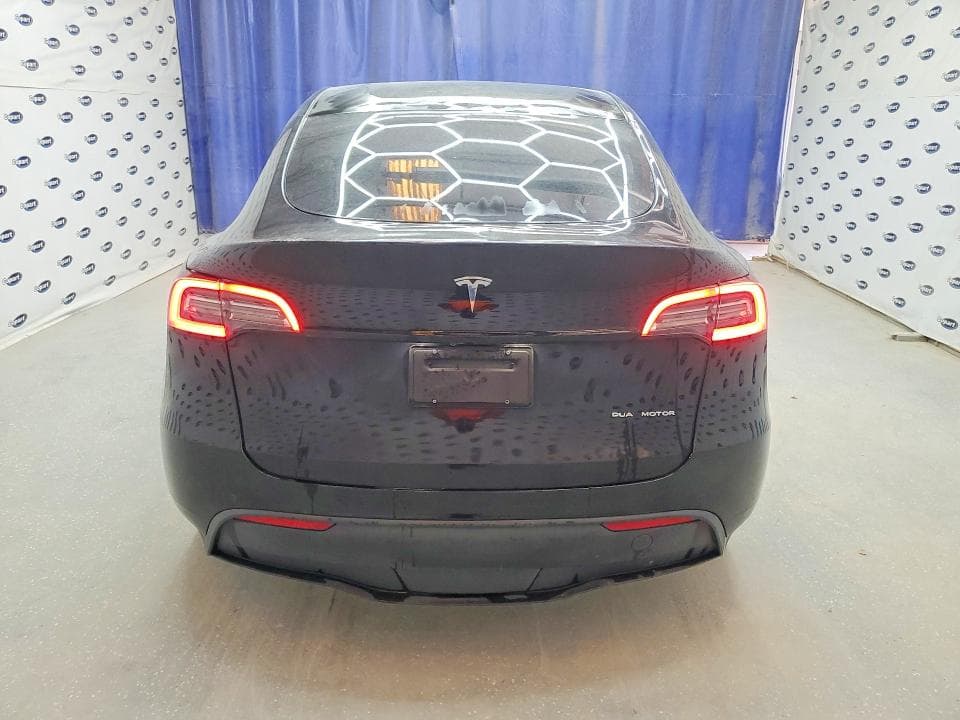2021 TESLA MODEL Y 6