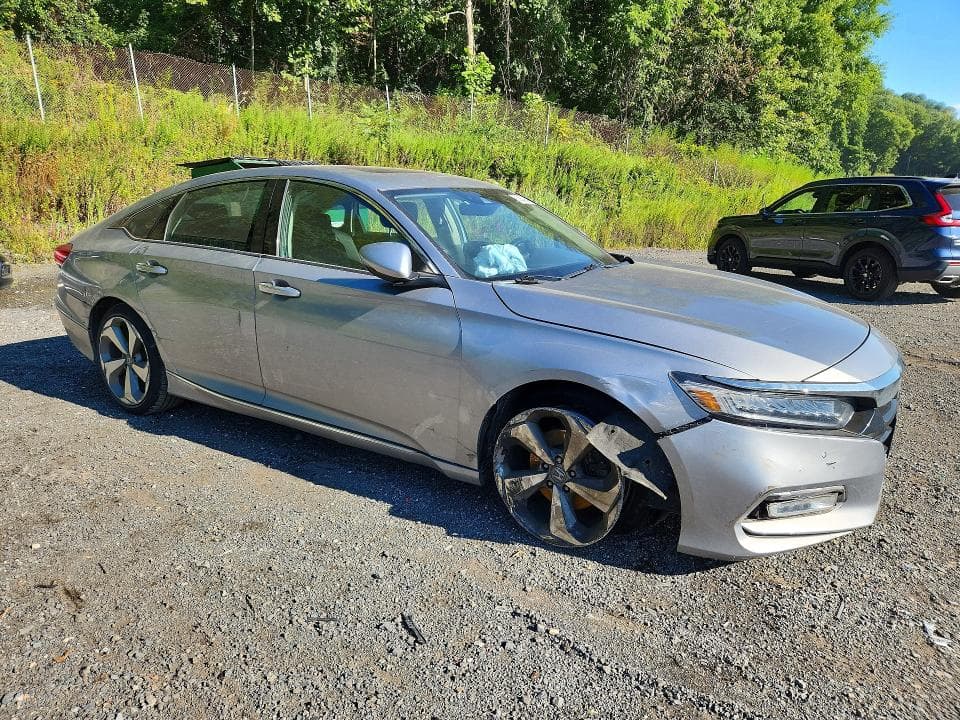 2019 HONDA ACCORD TOURING 4